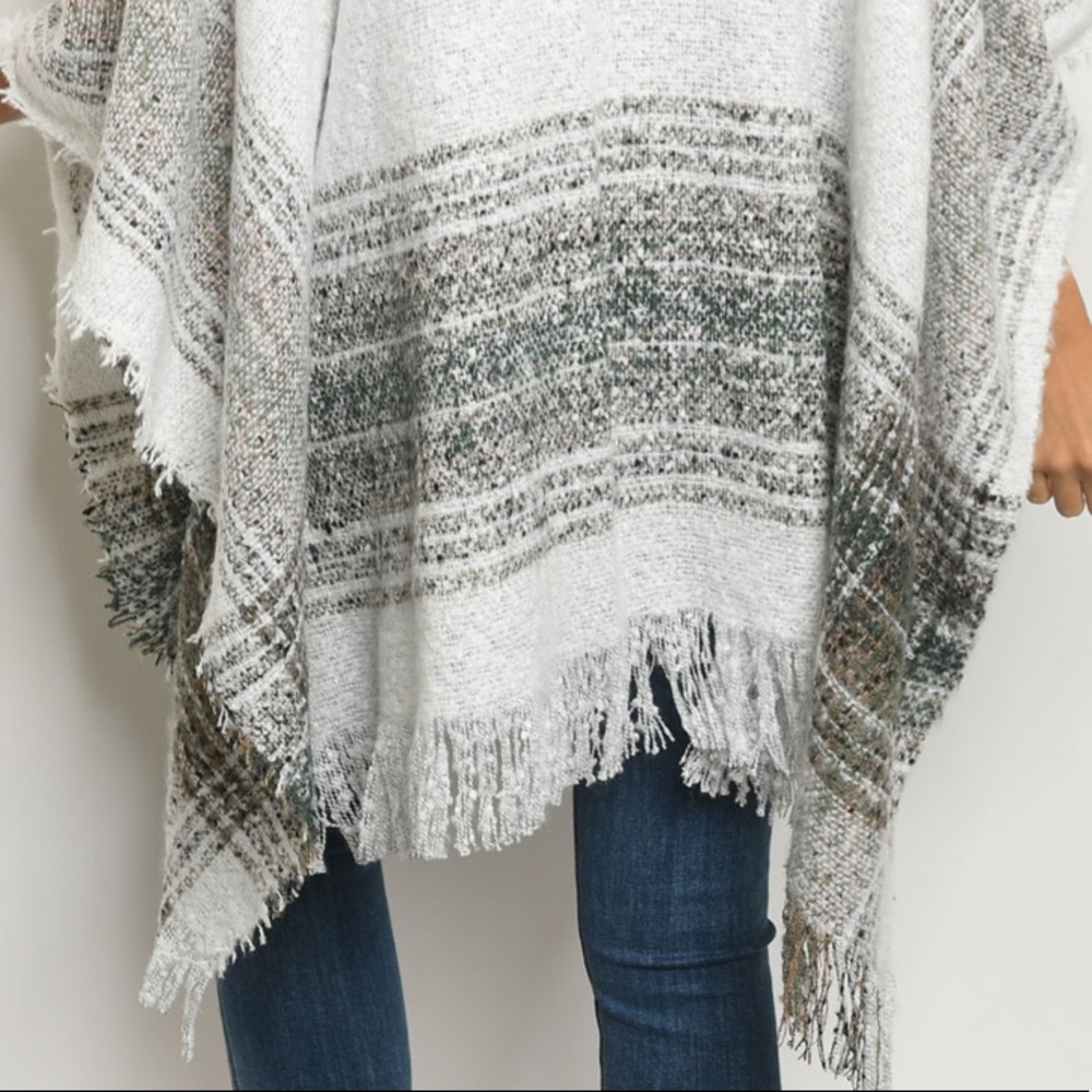 Brand New Chic & Cozy Boutique Poncho Shawl Cape - Picture 5 of 7